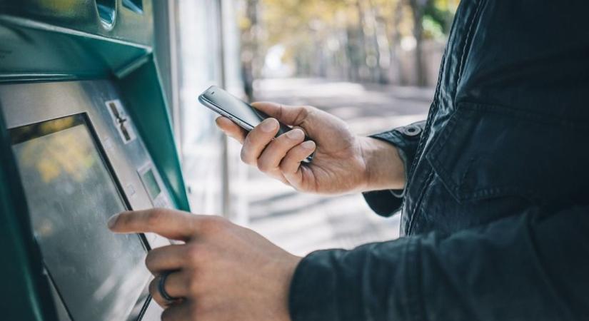 Így vehet fel készpénzt ATM-ből bankkártya nélkül