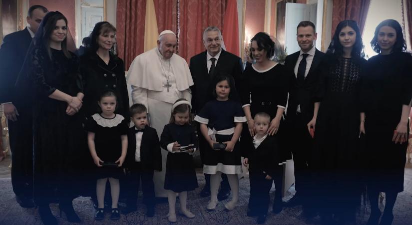 Orbán Viktor az unokáival pózol, és értük aggódik a legújabb videójában