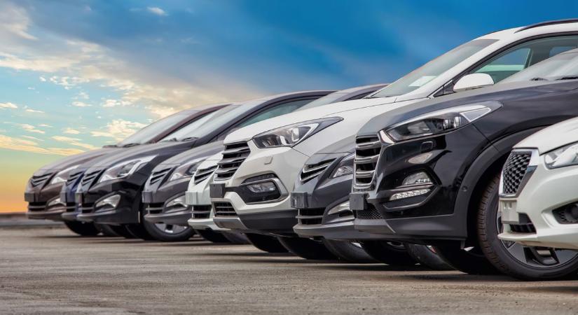 Márciusban csökkent az eladott új autók száma az EU-ban, itthon jó hónapot zárt a piac