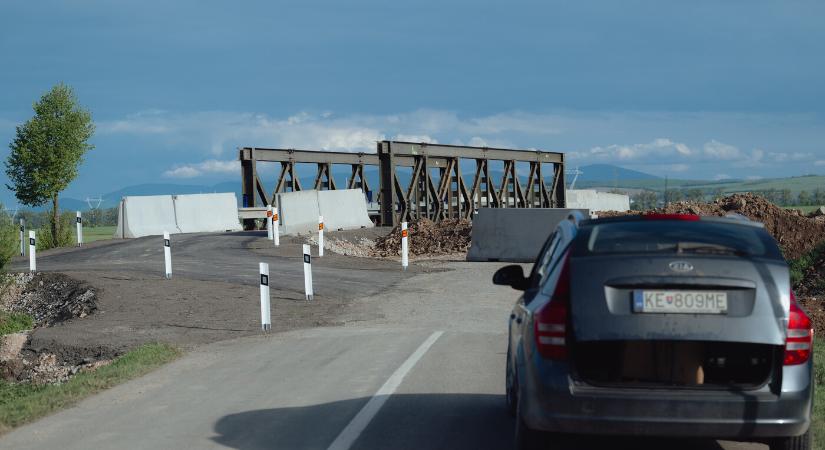 Elkészült a Buzita–Makranc közötti ideiglenes híd, de még nem tudni, mikor nyitják meg