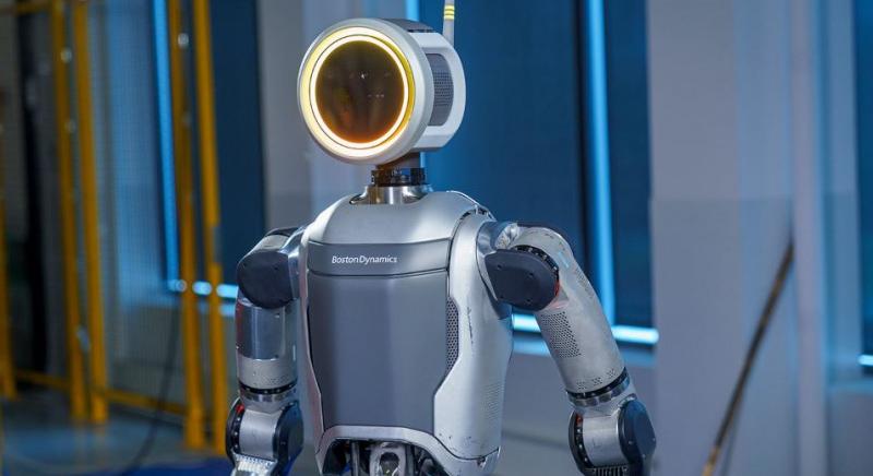 A Boston Dynamics nyugdíjazta a legígéretesebb humanoid robotot, de máris itt az új