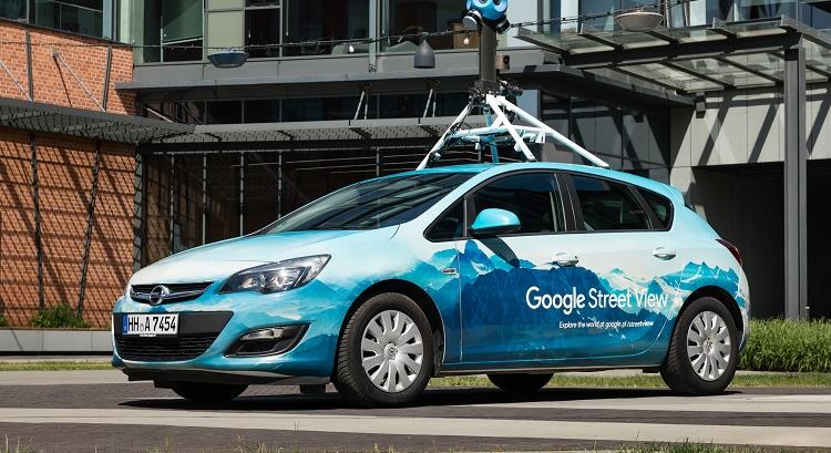 Újra a hazai utakat járják a Google autói