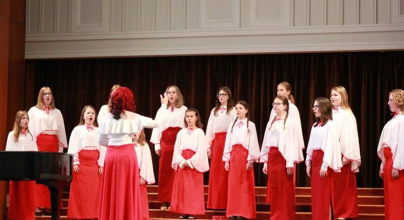 Éneklő Ifjúság: 150 gyermekhang a soproni színpadon