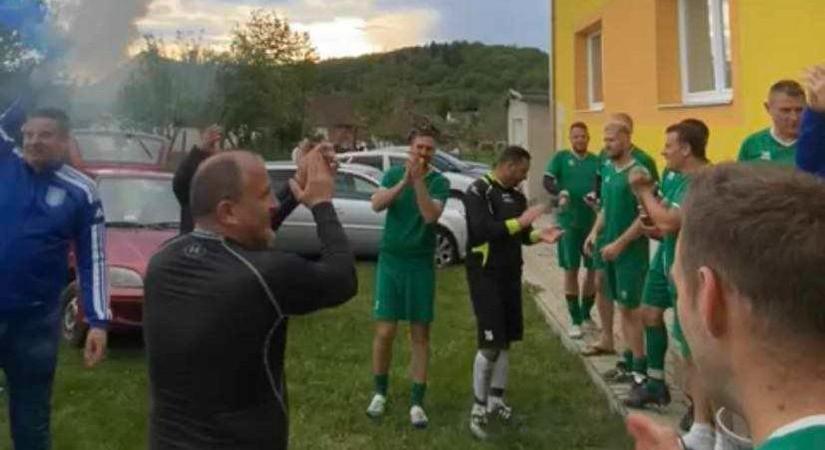 Történelmi focisiker: a Szakonyfalu bejutott a Magyar Kupa főtáblájára - így ünnepeltek