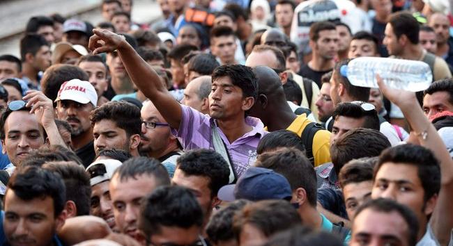 Megdöbbentő EU-s terv került elő: 34 millió migránsnak adnának állampolgári jogokat
