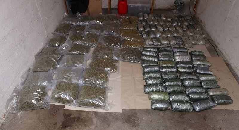 750 milliós fogás: budai garázsokban rejtették a drogokat