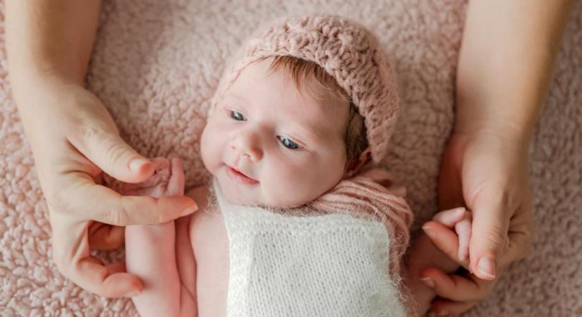 Dr. Gyarmati Andrea blogol: mit tegyünk, ha fáj a baba pocakja?