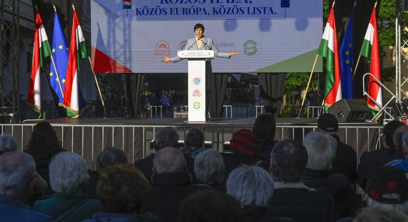 Dobrev Klára előrehozott választásról beszélt Debrecenben