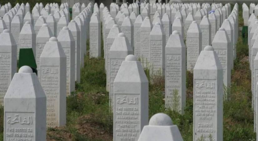 A srebrenicai népirtást tagadó jelentést fogadott el a boszniai szerb parlament
