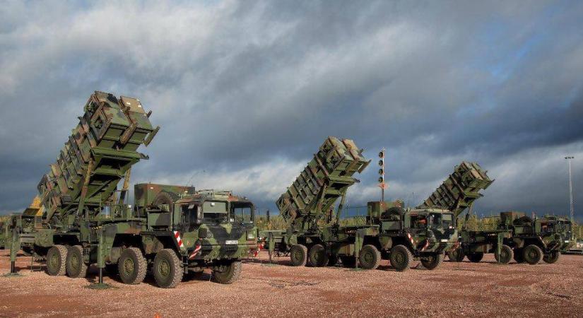 Scholz: Ukrajna további hat Patriot légvédelmi rendszert kaphat