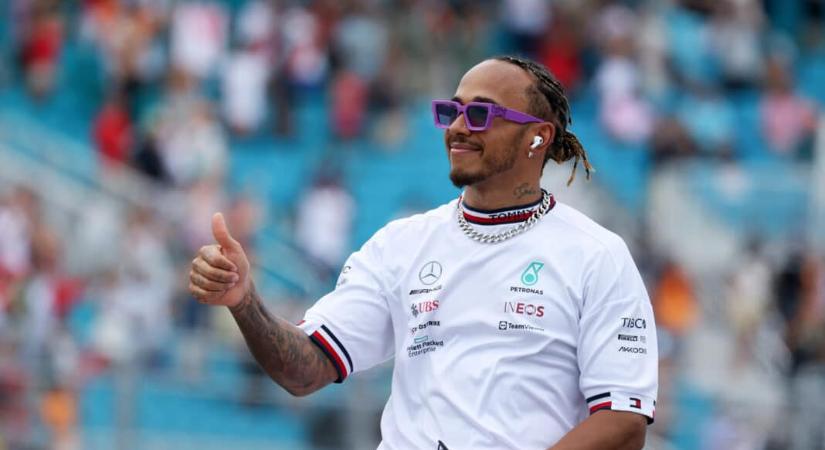 Lewis Hamilton második lett az F1 Kínai Nagydíj sprintfutamán