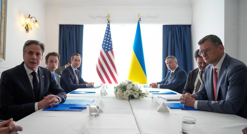 Az Ukrajnának nyújtott katonai segítség felgyorsítását szorgalmazta a G7