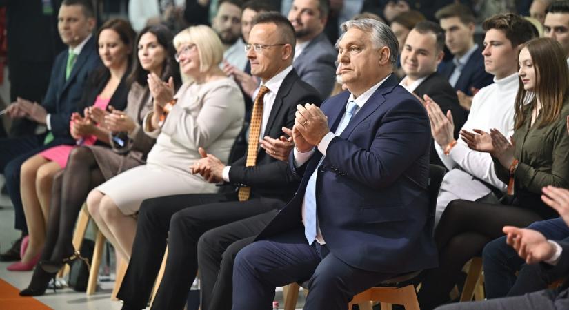 Teljes sorcseréről döntött Orbán Viktor a fővárosban