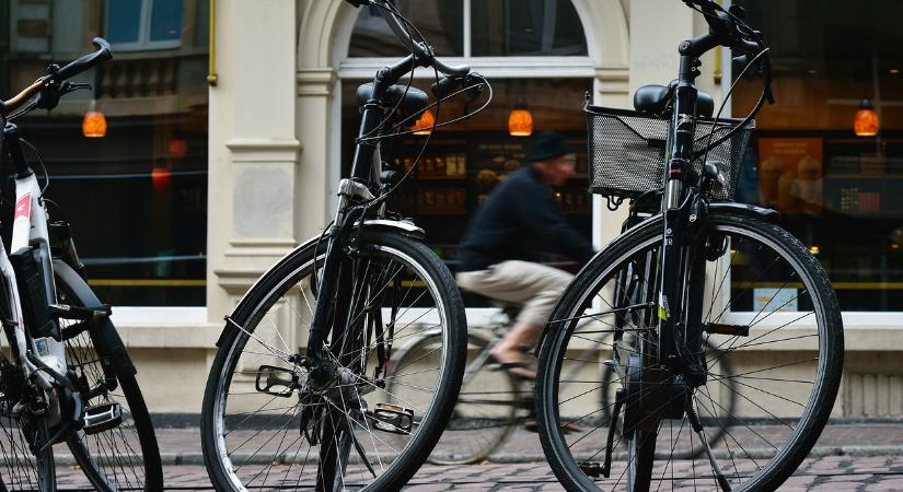 Erre számítson a hétvégén Budapest utcáin: kerékpáros felvonulás, forgalomkorlátozás és tavaszi nagytakarítás