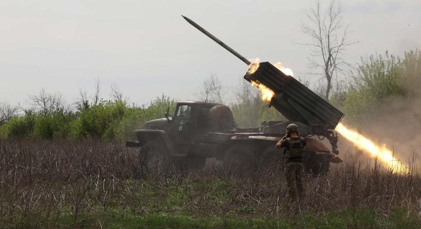 Rengeteg ukrán embert mészárolhatnak le az új ukrán taktika miatt