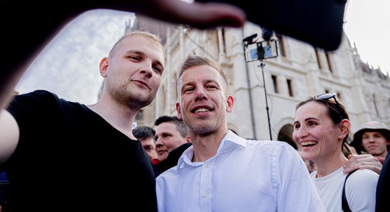 Megvan a 20 ezer, Magyar Péter pártja elsőként gyűjtötte össze az aláírásokat az EP-választásra