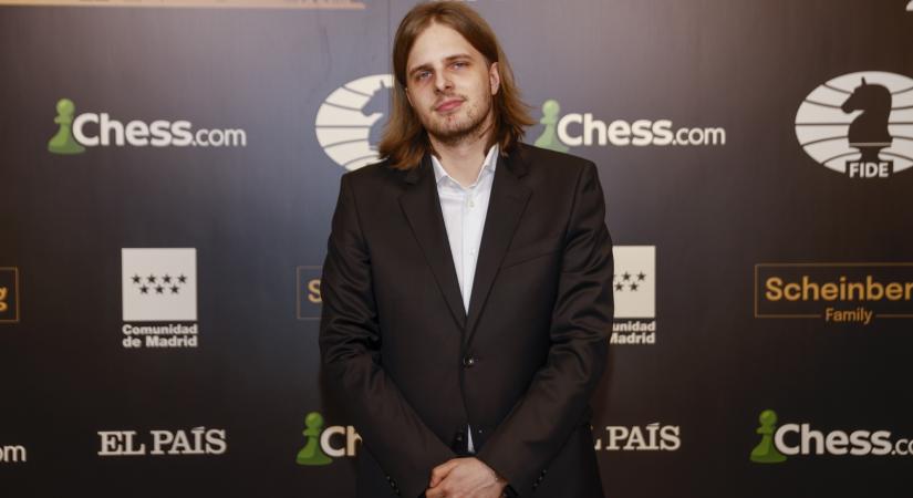 Hivatalosan is román állampolgár lett a magyar sakk legnagyobb értéke