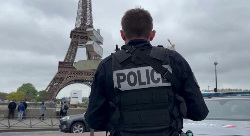 Letartóztatta a párizsi rendőrség a robbantással fenyegetőző férfit  videó
