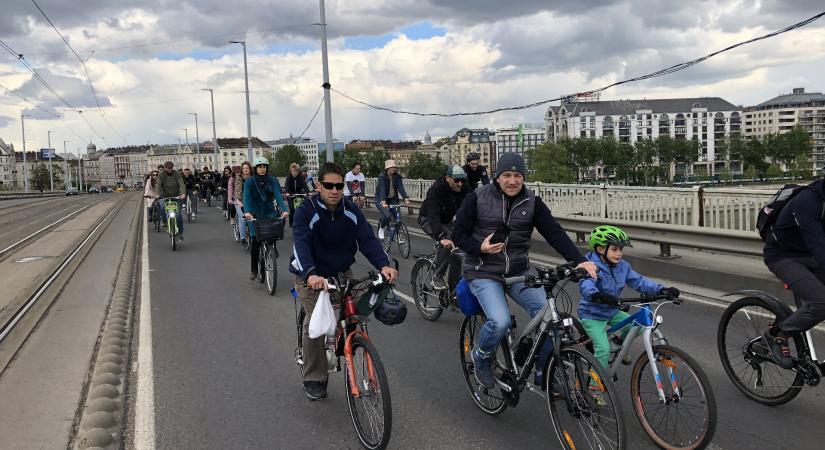 Magyar Péter bejelentkezett a tavaszi biciklis felvonulásról