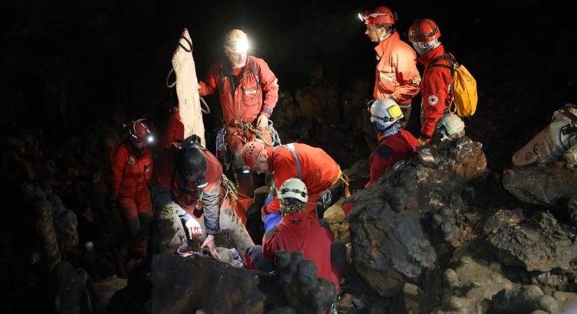 125 speciális barlangi mentő szakember dolgozott össze Aggteleken (fotók, videó)