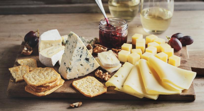 Felejtsd el a trappistát: ezek a legegészségesebb sajtok
