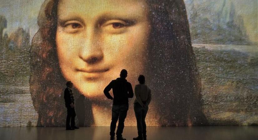 Mona Lisa füle mögött valami nagyon furcsát szúrt ki az internet  videó