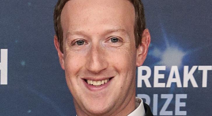 Szakállat szerkesztettek Mark Zuckerberg fotójára, most ő lett az internet ügyeletes szívtiprója