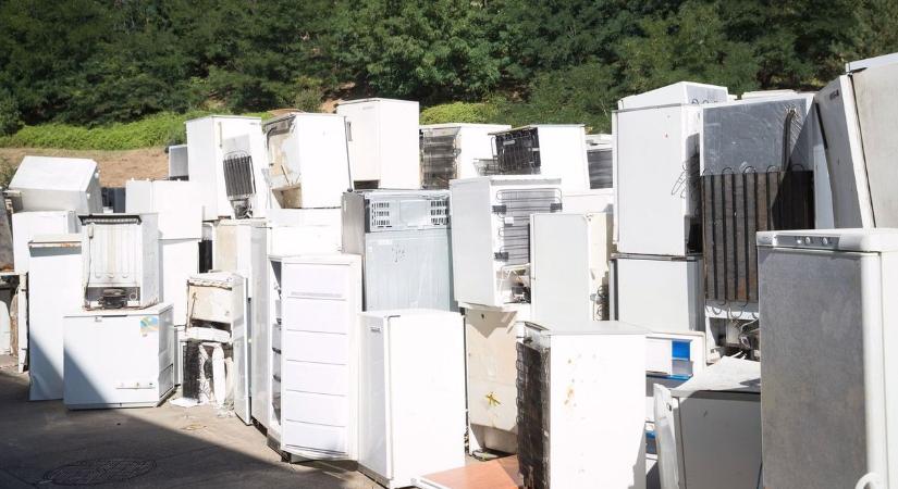 Tropára ment elektronikai hulladékoktól szabadítják meg a jászkarajenőieket