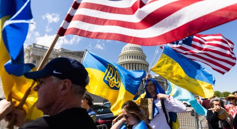 A Képviselőház jóváhagyta a sokáig késleltetett 61 milliárd dolláros amerikai segélycsomagot Ukrajnának