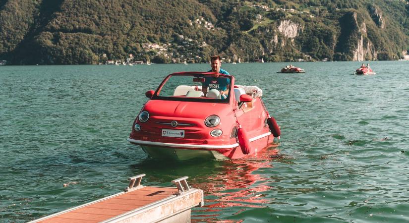 Most te is megveheted a leghosszabb Fiat 500-at – egy hajót