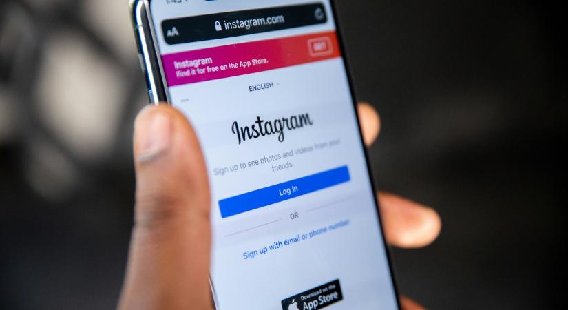 Bajban vannak a meztelen fotókkal zsarolók, azonnal reagálhatnak az Instagramon az áldozatok