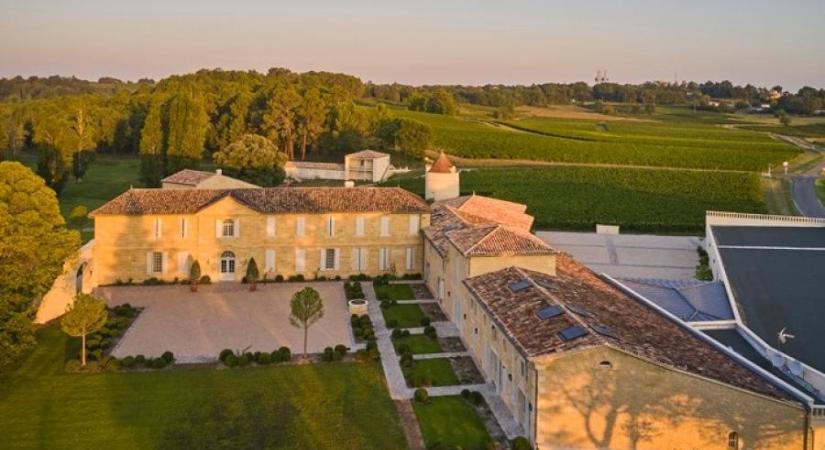 Bordeaux-i szállodát nyitott Mészáros Lőrinc borásza, egy párnak 300 ezer forintba kerül egy éjszaka