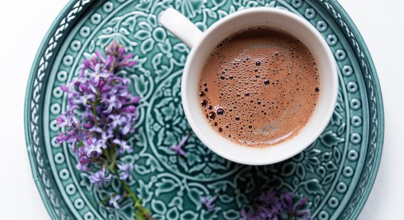 Egy jó forró csoki a kakaónál sokkal sűrűbb és krémesebb – így készítsd!