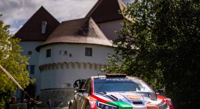 WRC: Ogier ezüsttálcán kapta a győzelmet