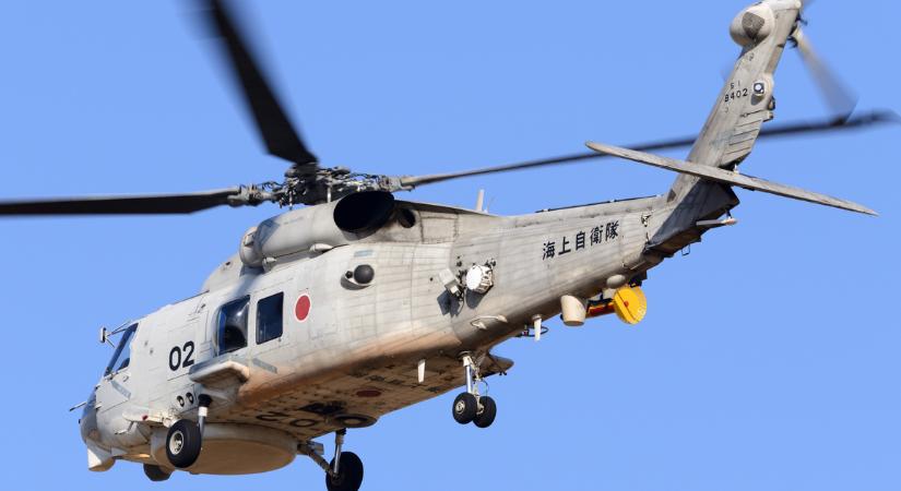 Két japán helikopter is a tengerbe zuhant