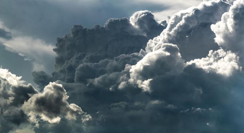 Borús, felhős idővel indul a hét Fejérben