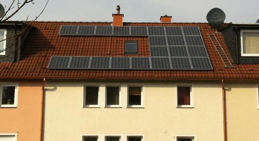 Itt az unió hangsúlyos döntése: kötelező lesz napelemet telepíteni a házakra