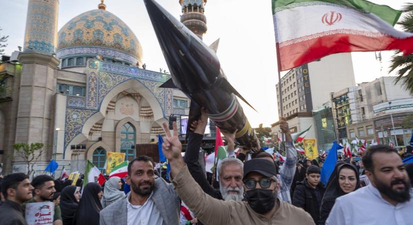 Irán karnyújtásnyira az atombombától – csak politikai akarat kérdése
