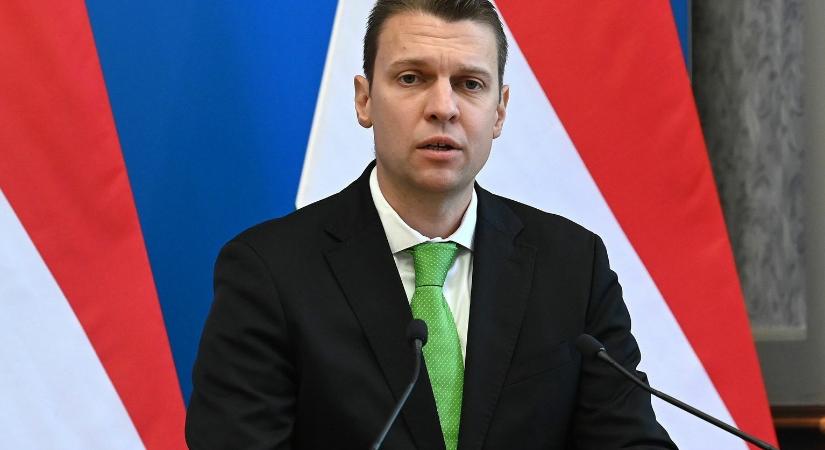 Menczer Tamás: A Fidesz-KDNP adta le elsőként az európai parlamenti választáshoz szükséges 20 ezer aláírást