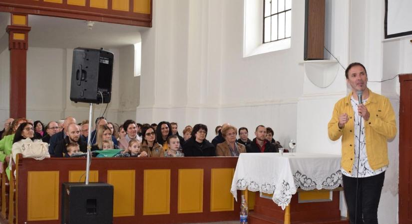 Pintér Béla adott koncertet a gerjeni templomban