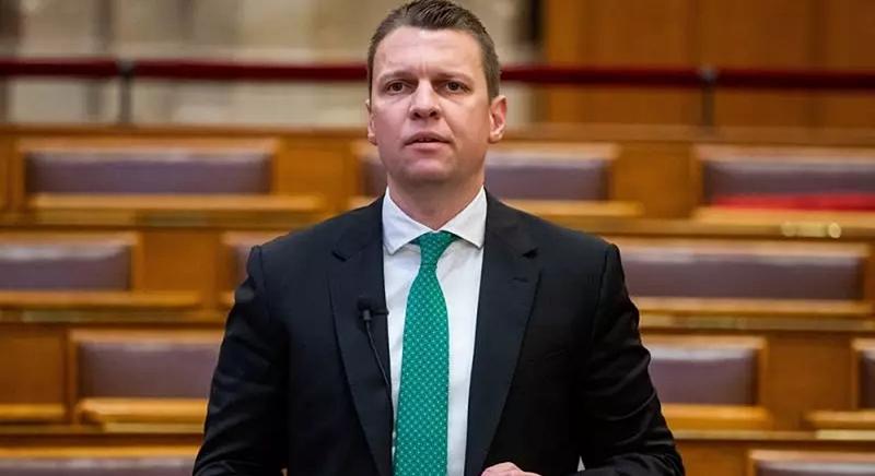 Elsőként a Fidesz adta le az EP-választáshoz szükséges ajánlásokat – lózungokból sem maradt hiány!