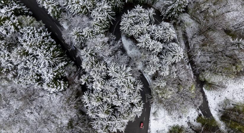 Fotókon a havas Kékestető