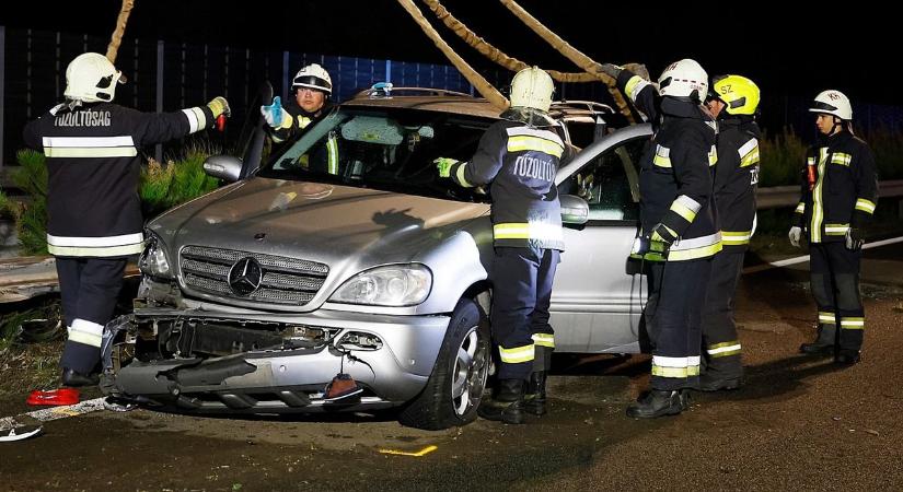Hét autó tört össze az M5-ös autópályán vasárnap éjszaka – galériával, videóval