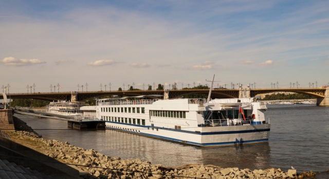 Nem oldja meg a fővárosi hajózás problémáit, ha kevesebb lesz a kikötő – podcast
