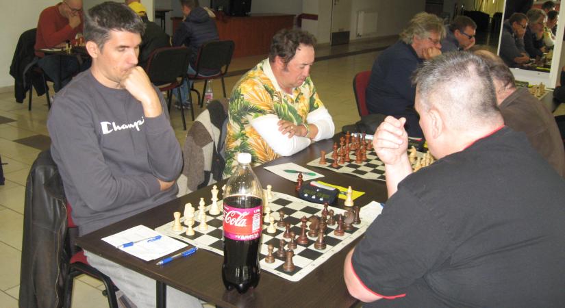 Az utolsó fordulóban avatnak bajnokot a sakkozóknál