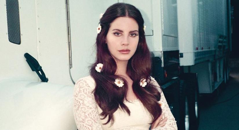 Lana Del Rey kiakadt: Instagramon szidta a turnémenedzserét, aki a koncertje előtt lelépett