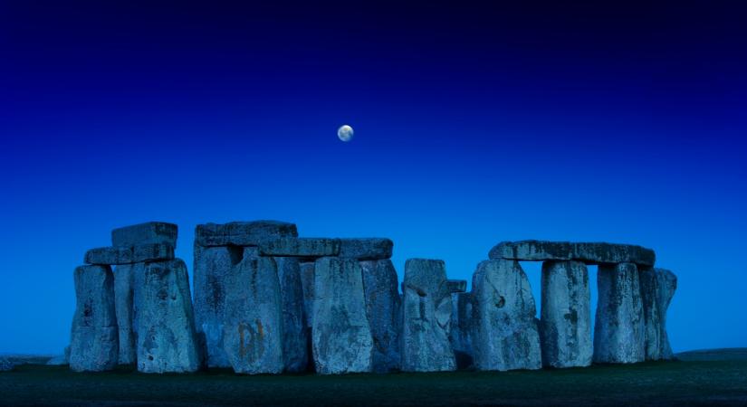 Stonehenge sokkal durvább titkokat őriz, a Földön túlra vezetnek a jelek tényleg, egészen a Holdig