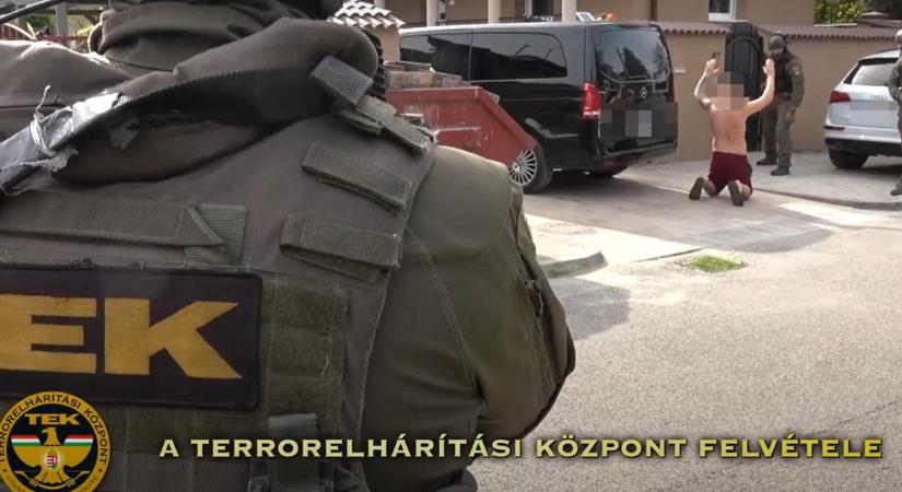 Maszkos, fegyveres, kalapácsos rablókra csapott le a TEK – videó