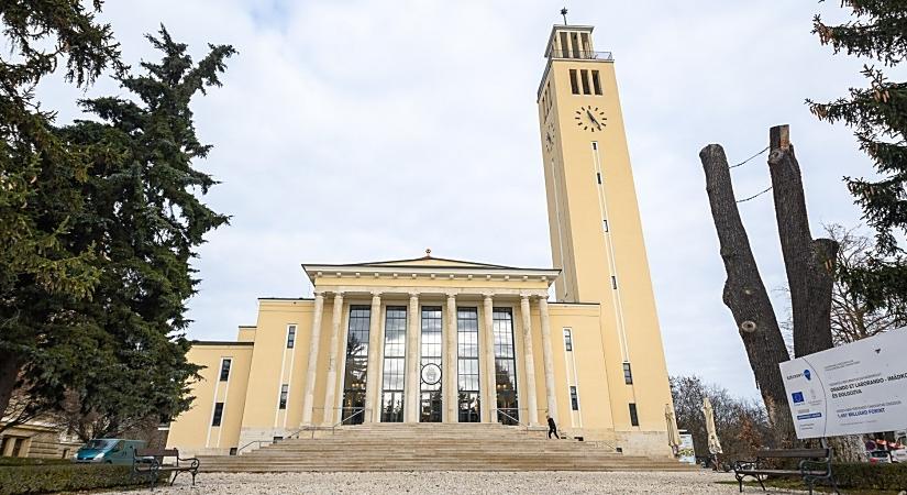 Egyház és állam (v)iszonyát vesézik ki a debreceni Egyetemi Templomban