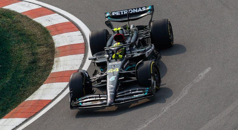 Forma-1: Hamiltonnak ugrott a Mercedes csapatfőnöke